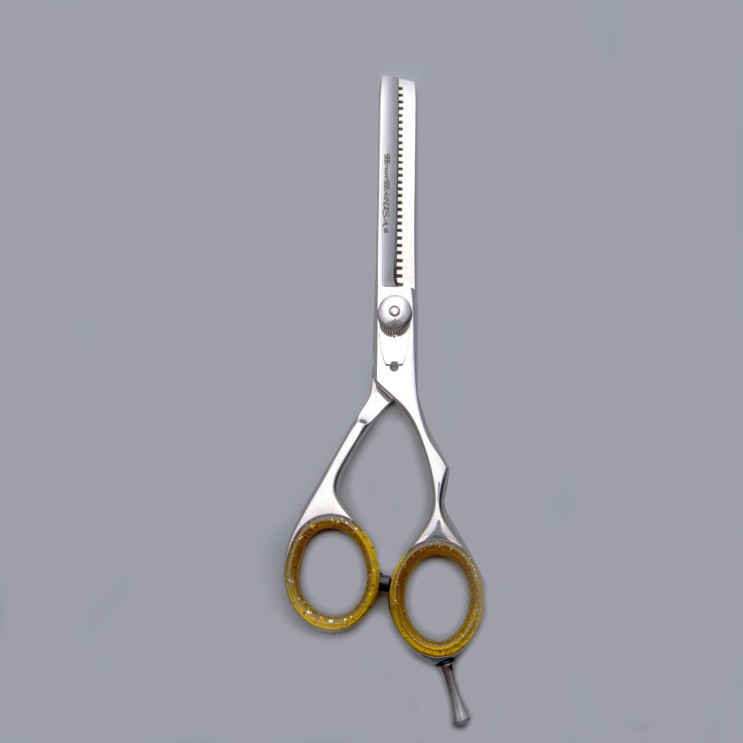 How to Hold Hairdressing Scissors
